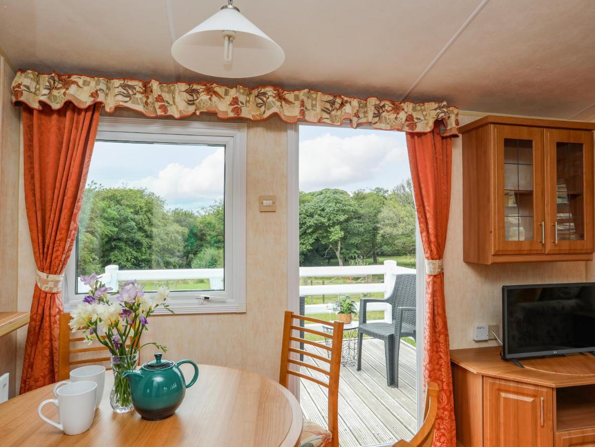 Holiday home Ty Newydd Caravan *